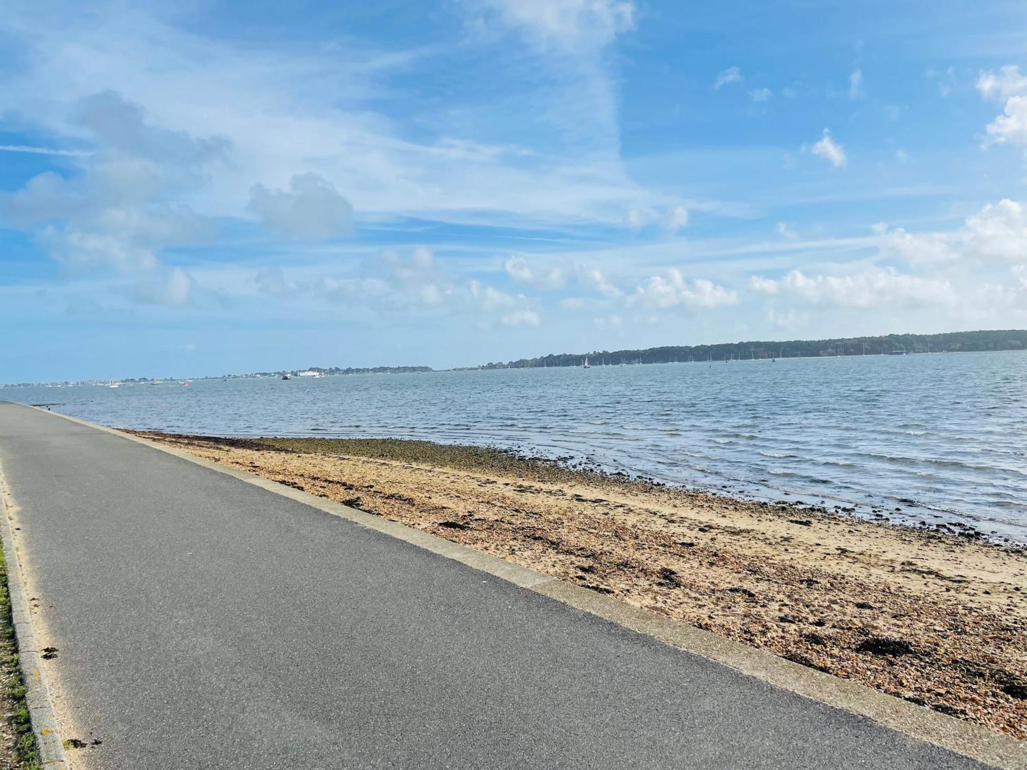 Brownsea Island View Penthouse Apartment Poole Bagian luar foto